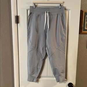 NWOT Lululemon Metro Miles Jogger